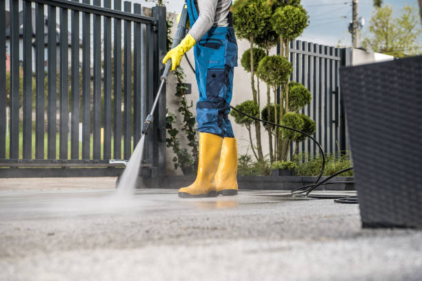 Best Commercial Pressure Washing  in Naples Manor, FL